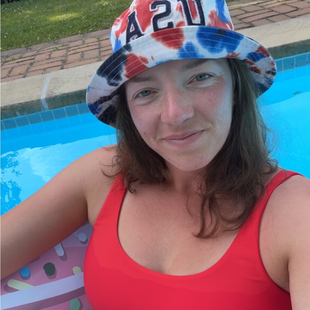 Meet your Posher, Brooke